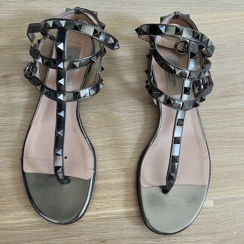 Valentino Rockstud Metallic Flat Flip-Flop Sandal